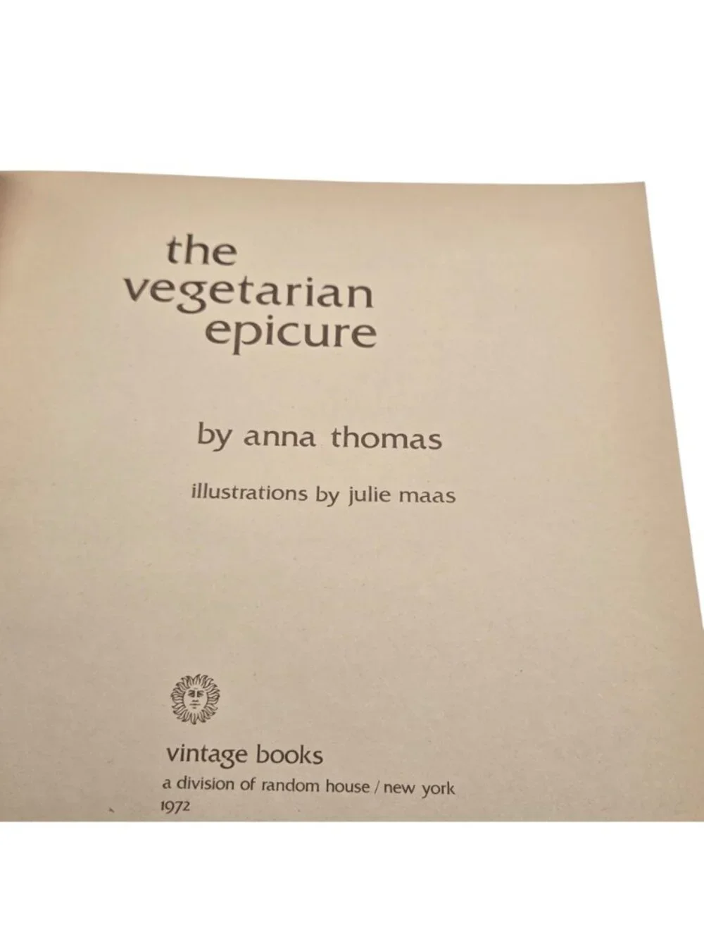 Anna Thomas used book